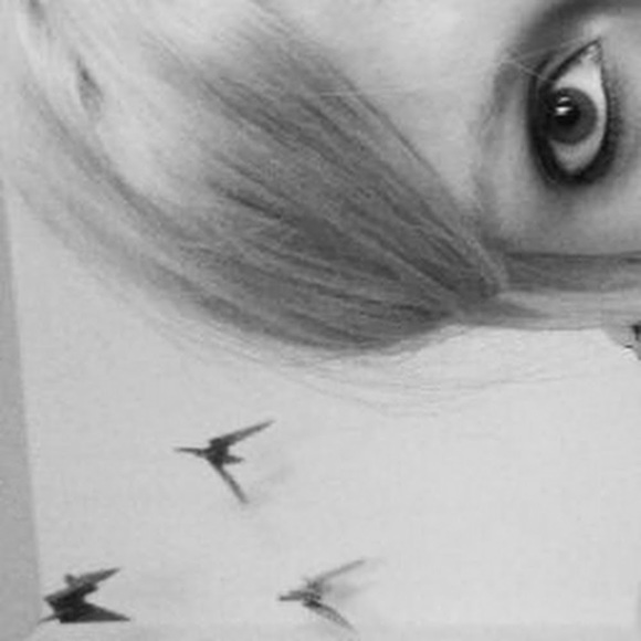 Meet your Posher, Danielle - Picture 1 of 1